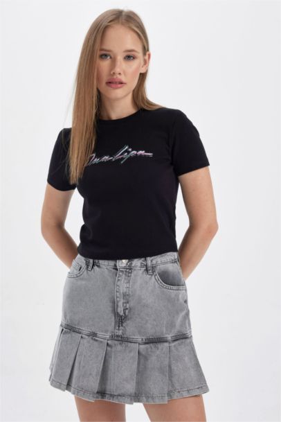 Футболка з коротким рукавом приталеного крою з принтом Rıb для жінок