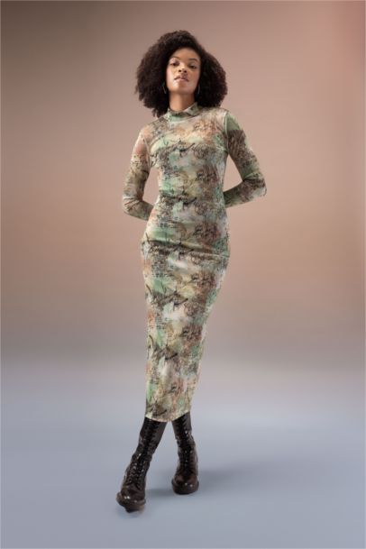 Платье макси с длинным рукавом