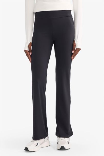Pantalon de sport longueur standard à jambe espagnole Coupe flare