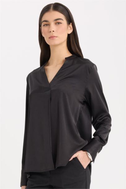 Blouse en satin à col V et manches longues