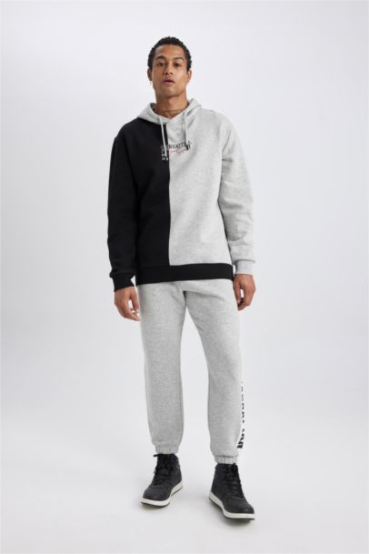 Standard Fit Jogger
