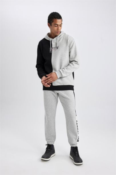 Standard Fit Jogger