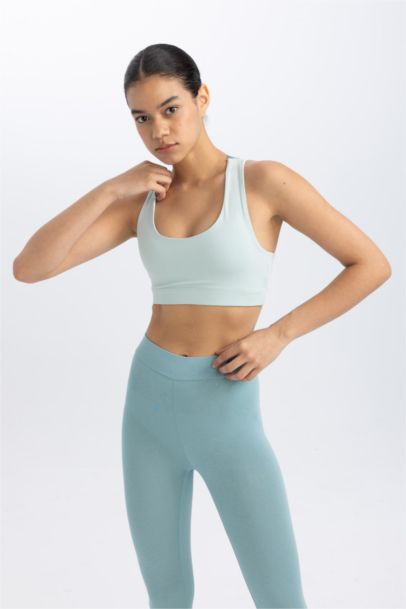 DeFactoFit Crew Neck Sports Heavy Fabric Bra