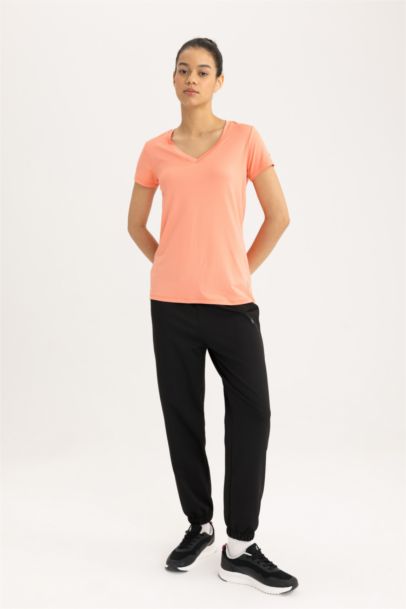 DeFactoFit Standart Fit V Yaka Sporcu Kısa Kollu Ağır Kumaş Tişört