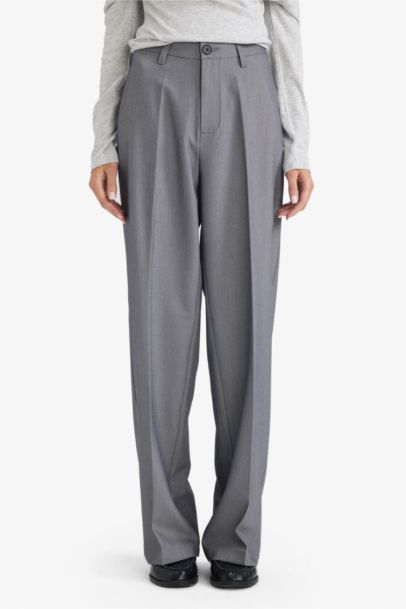 بنطرون قصة مستقيمة وخصر عالي