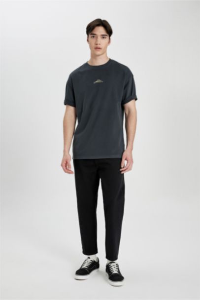 Comfort Fit Crew Neck Printed Short Sleeve T-Shirt