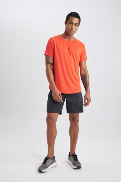 DeFactoFit Slim Fit Dar Kesim Sporcu Kısa Paça Şort