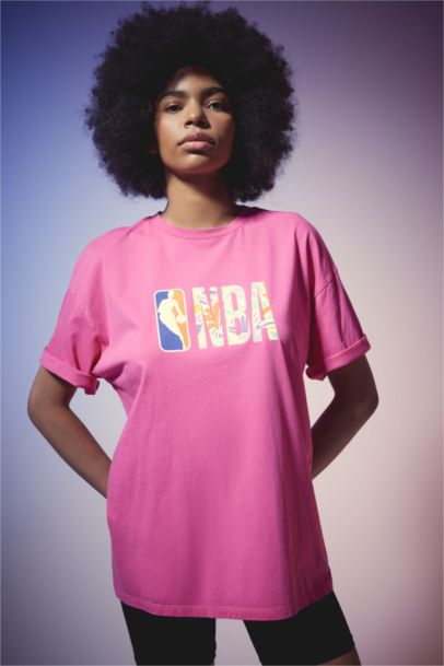 NBA Wordmark Oversıze Bisiklet Yaka Kısa Kollu Tişört