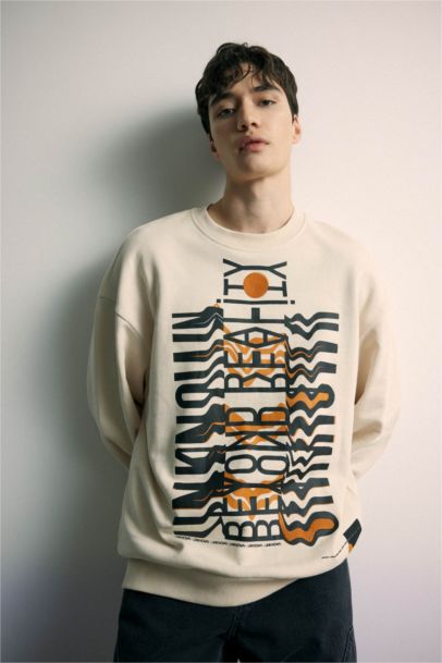 Oversize Geniş Kalıp Bisiklet Yaka Baskılı Sweatshirt