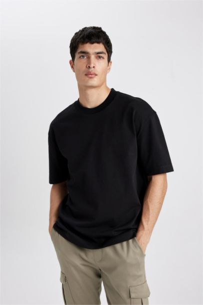 Oversize Fit Crew Neck Short Sleeve T-Shirt