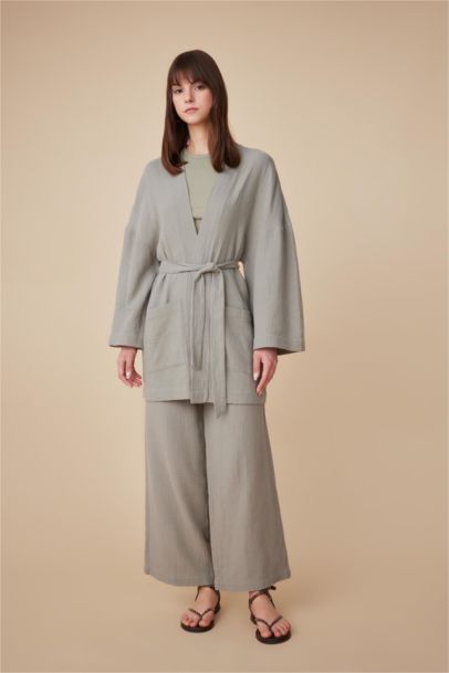 Regular Fit V-Neck Muslin Kimono
