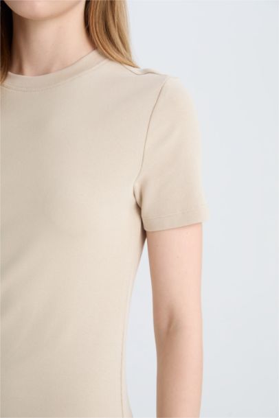 Мини платье bodycon с круглым вырезом, обтягивающее, с коротким рукавом, из вязаного хлопка с кантом