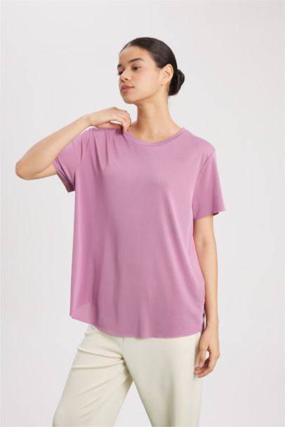 تي شيرت رياضي بريميوم اوفر سايز بياقة مستديرة من DeFactoFit