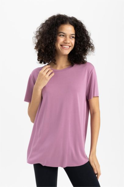 تي شيرت رياضي بريميوم اوفر سايز بياقة مستديرة من DeFactoFit