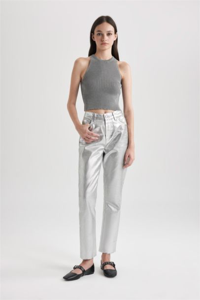 Slim Fit Halter Collar Sleeveless Tank Top