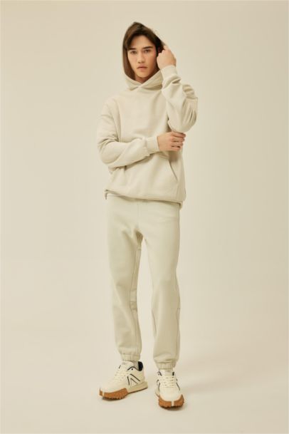 Штаны стандартного кроя с карманами