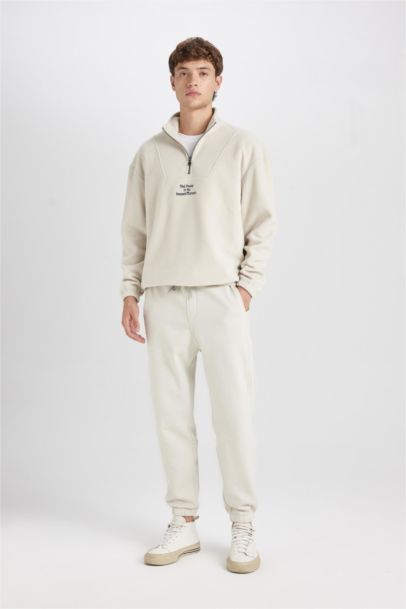 Штаны стандартного кроя с карманами