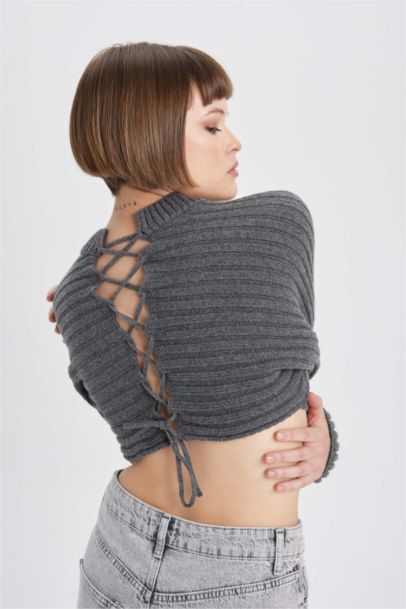 Crew Neck Crop Pullover