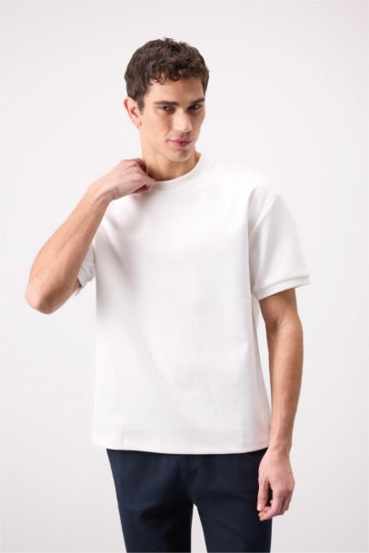 Oversize Geniş Kalıp Bisiklet Yaka Basic Düz Kısa Kollu Ağır Kumaş Beyaz Tişört