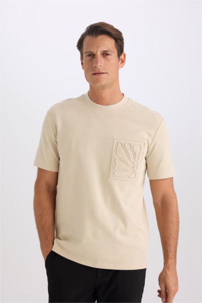 تيشيرت نص ردن بياخة مستديرة وقصة عادية