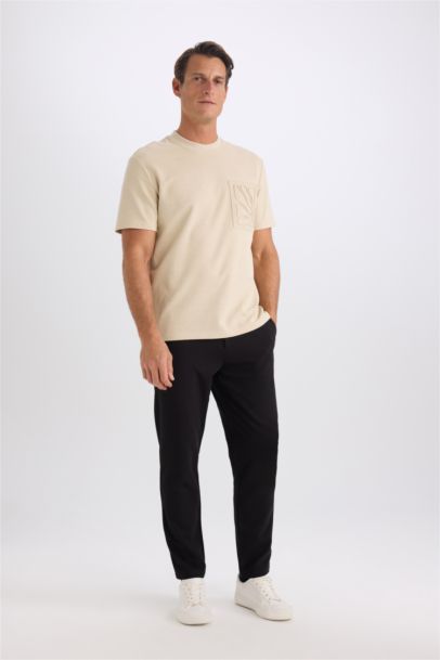 تيشيرت نص ردن بياخة مستديرة وقصة عادية