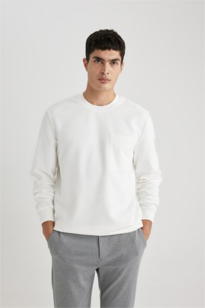 %100 Pamuk Regular Fit Bisiklet Yaka Dokulu Cepli Sweatshirt