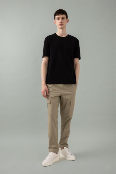 تيشيرت نص ردن بياخة مستديرة وقصة عادية