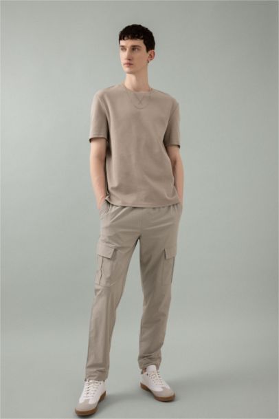 تي شيرت قصة عادية بياقة مستديرة