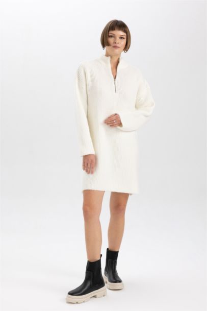 Платье свободного кроя на молнии