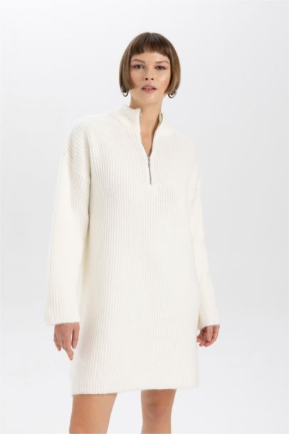 Платье свободного кроя на молнии