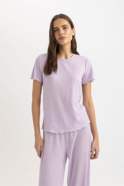 بلوزة كاجوال قصة عادية لعيد الحب من Fall in Love