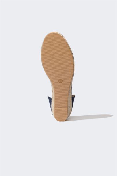 Әйелдерге эспадрилья