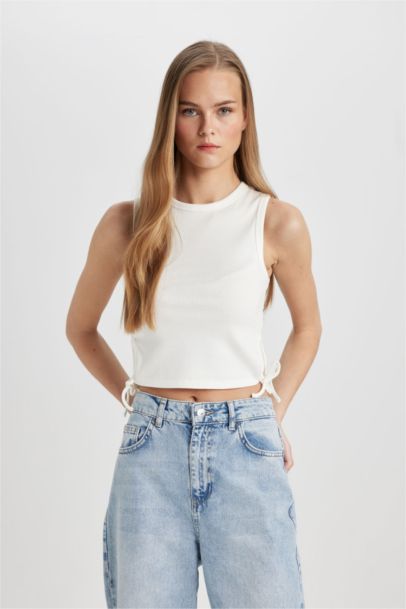 Slim Fit Camisole Crew Neck Tank Top