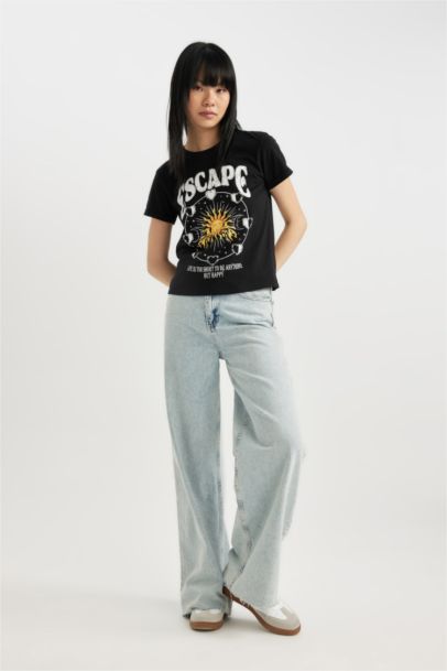 تيشيرت سليم فيت نص ردن ريبانا