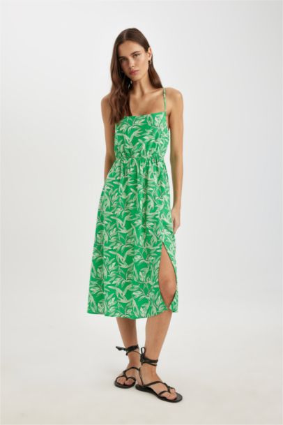 Robe Midi à Bretelles Fleuries à Col Carré