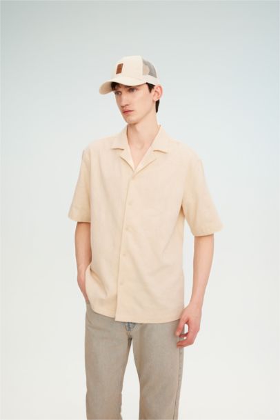 قميص قطن قصة مريحة وياقة عالية