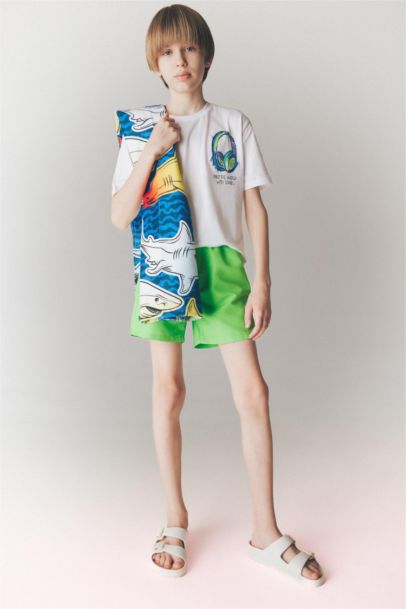 شورت بحر بيزك اولادي أخضر