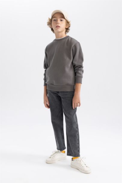 سويت شيرت ولادي قصة عادية بياخة مستديرة