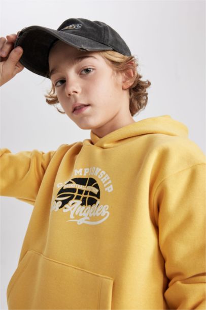 Boy Regular Fit Crew Neck Sweatshirt