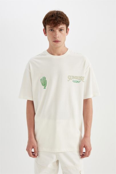 Comfort Fit Crew Neck Printed Short Sleeve T-Shirt