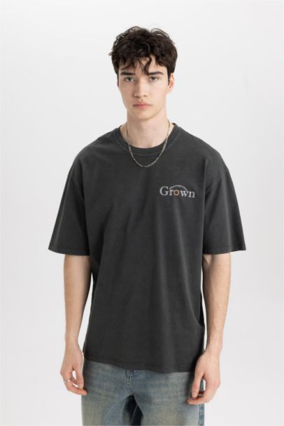 Comfort Fit Crew Neck Printed Short Sleeve T-Shirt