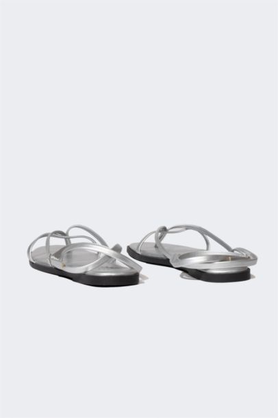 Woman Lace-Up Flat Sole Sandals