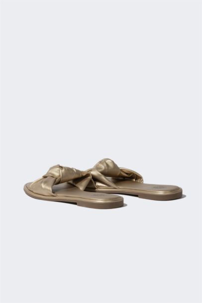 Woman Flat Sole Single Strap Faux Leather Slippers