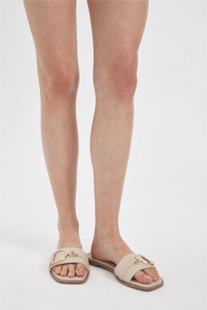 Woman Flat Sole Single Strap Faux Leather Slippers