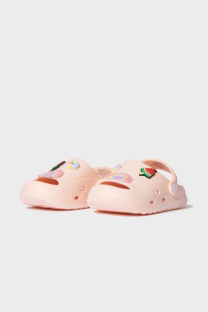 شبشب بناتي بكعب عالي