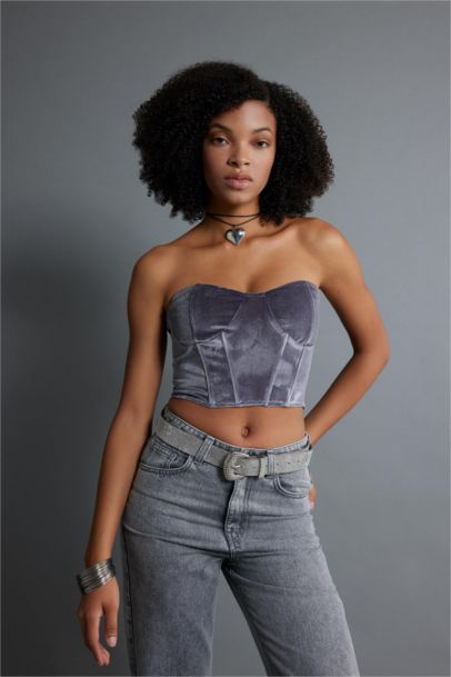 Heart Collar Sleeveless Blouse