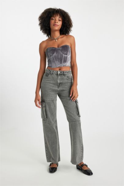 Heart Collar Sleeveless Blouse