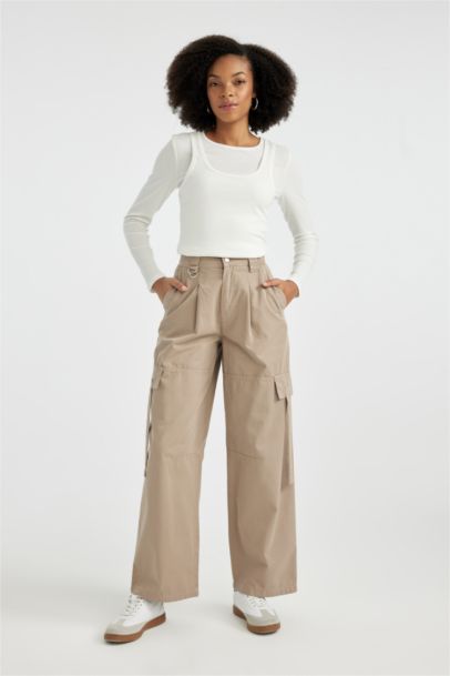 بنطرون كارجو برجل واسع وايد ليج بجيب وخصر عالي