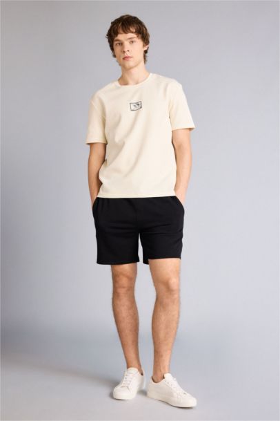 Regular Fit Düz Paça Beli Bağcıklı Cepli Basic Düz Şort