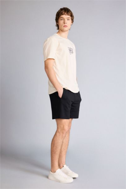 Slim Fit Dar Kesim Dar Paça Basic Düz Şort